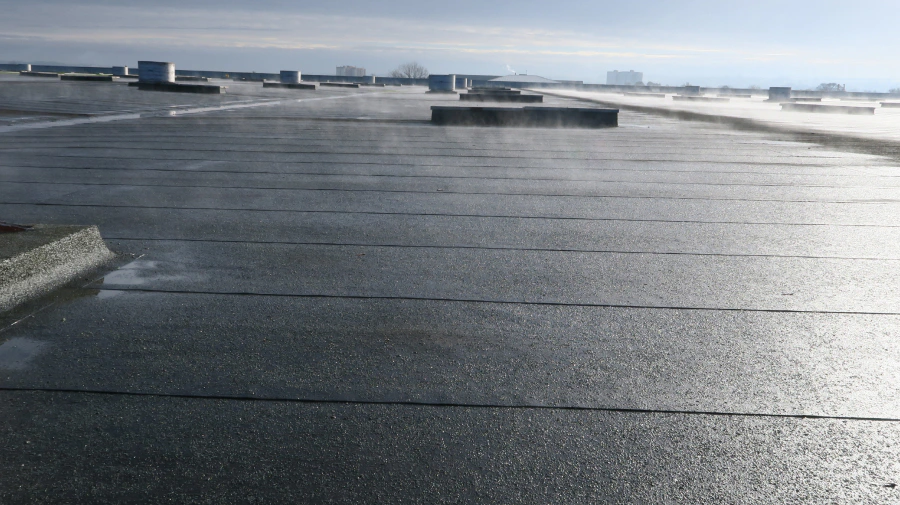 flat roof installed in a commercial property tempe az